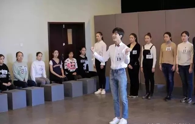 王俊凱藝考現場
