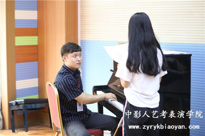 聲樂(lè)表演