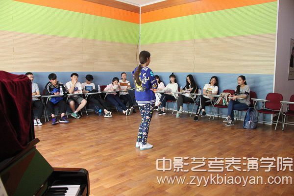 中影藝考表演學院聲樂課堂.JPG