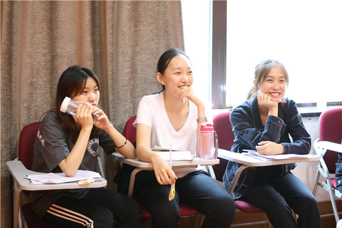 表演藝考臺詞朗誦稿件《承諾》