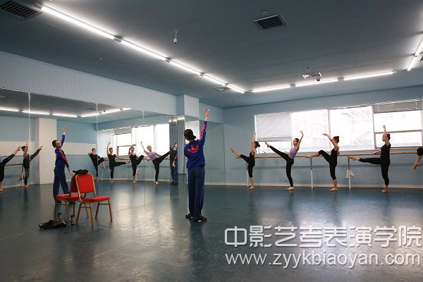 形體訓練.JPG