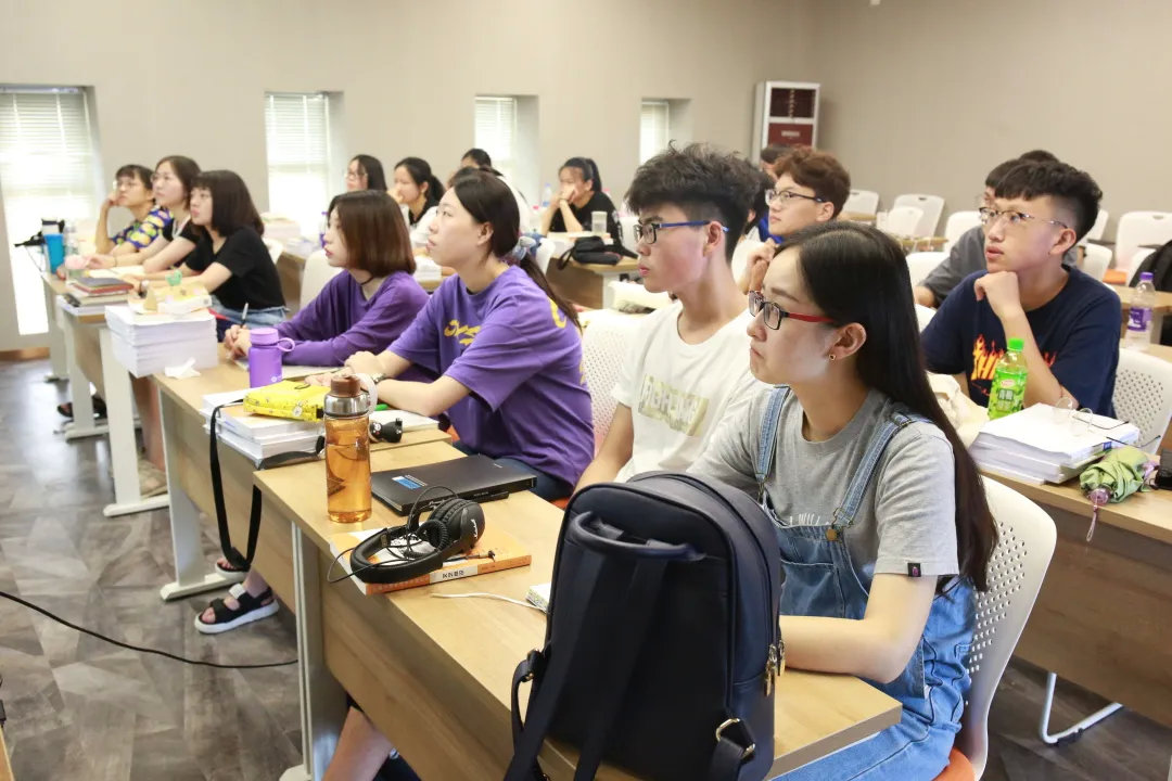 表演系藝考對形體要求很高嗎