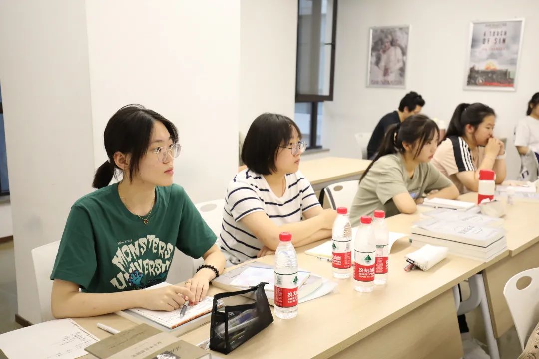上戲表演(戲劇影視)專(zhuān)業(yè)考什么
