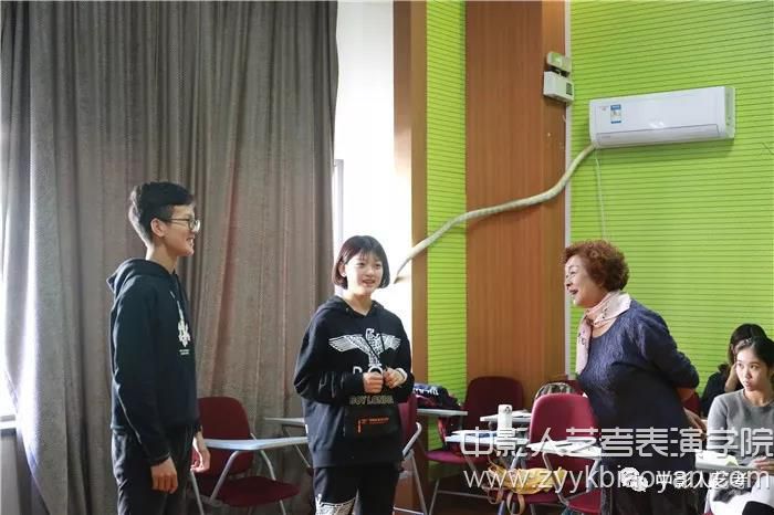 影視表演培訓班麻淑云教授課堂