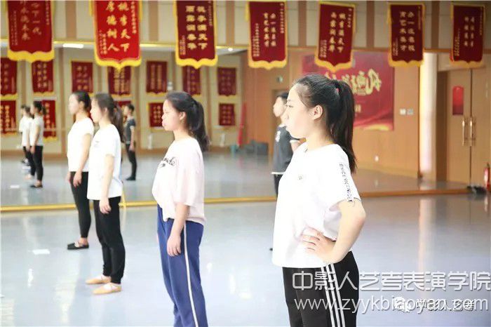  中影人表演學(xué)院聲樂培訓(xùn)好不好.jpg