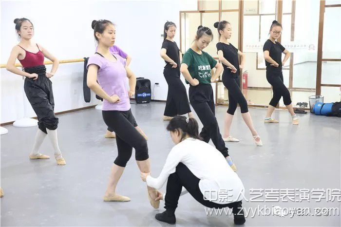 表演培訓(xùn)班.jpg