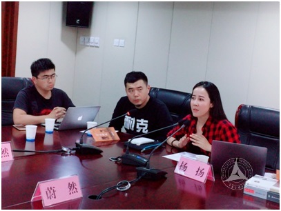 楊揚導演對自己的作品進行了闡述.jpg